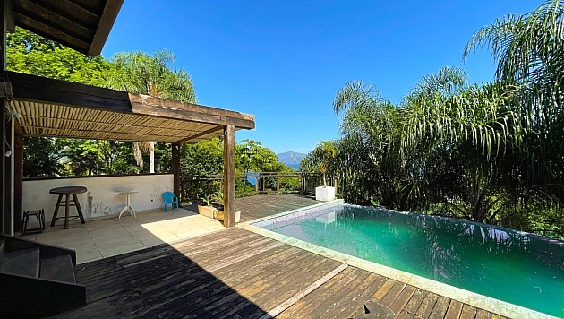 Casa e Terreno à Venda no Condomínio Portogalo - Oportunidade Casa em Condomínio